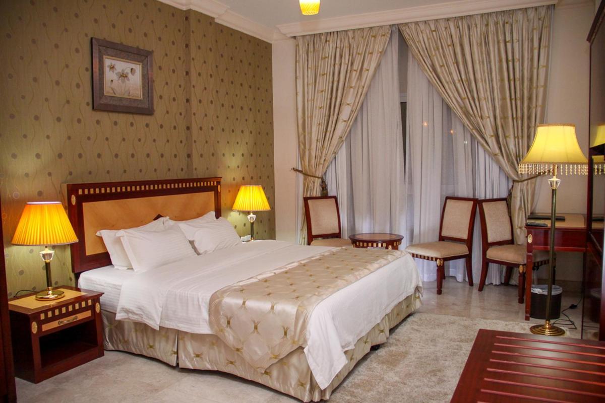 Aparthotel Pioneer 3*